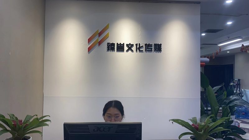 男装品牌VI设计：价格背后的价值考量